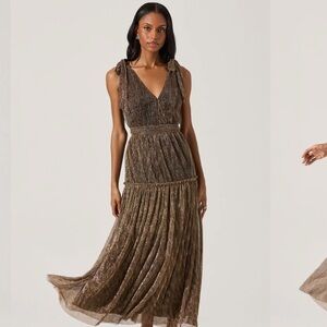 NWT ASTR  Desma Dress Metallic Bronze V-Neck Maxi Dress Size L